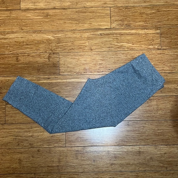 3 for $15 Gray SO Leggings - Picture 2 of 3